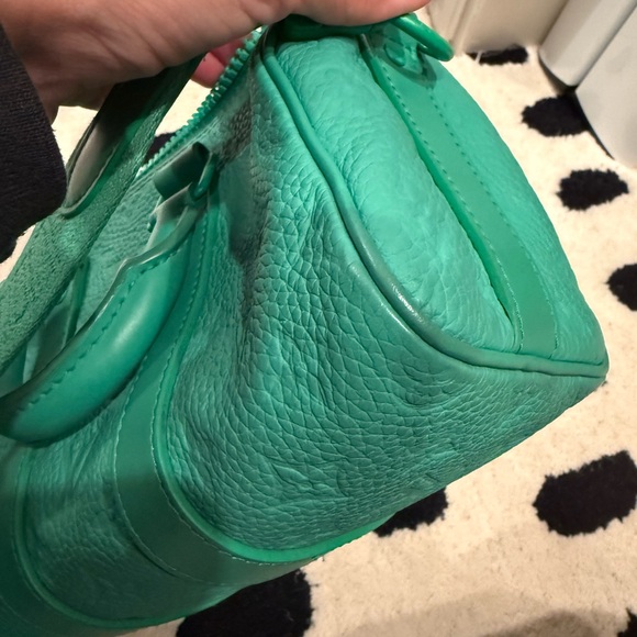 Keepall Bandouliere Bag Monogram Taurillon Leather 25 green rare AUTH ex cond - Picture 10 of 15